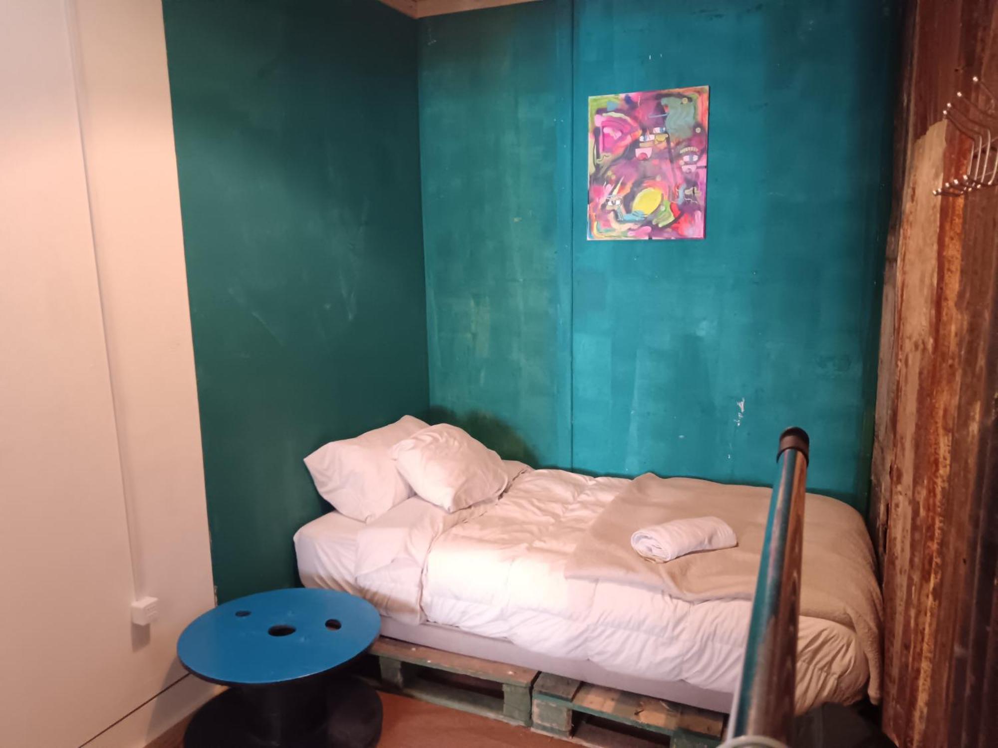 פורטו נטאלס Upcycling Hostel מראה חיצוני תמונה